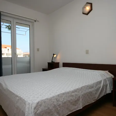 With Parking Space - Makarska - 6612 Baska Voda