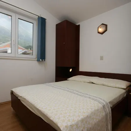 With Parking Space - Makarska - 6612 Apartman
